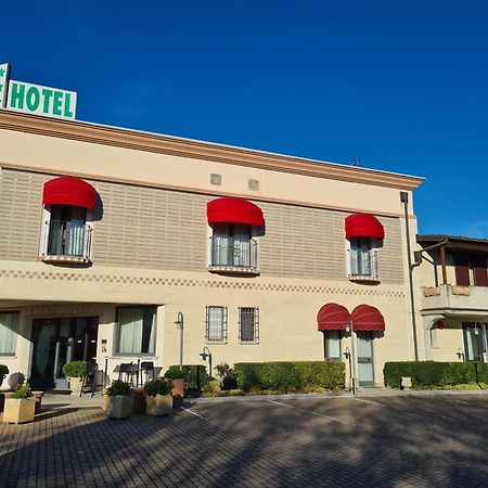 Hotel Lenotel Exteriér fotografie